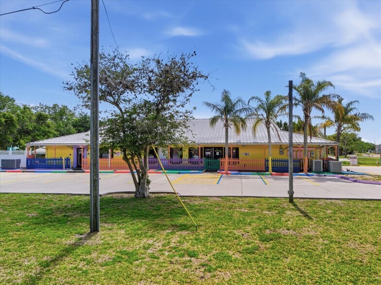 More Photos Of 1330 Knox McRae Dr, Titusville Schools For Sale