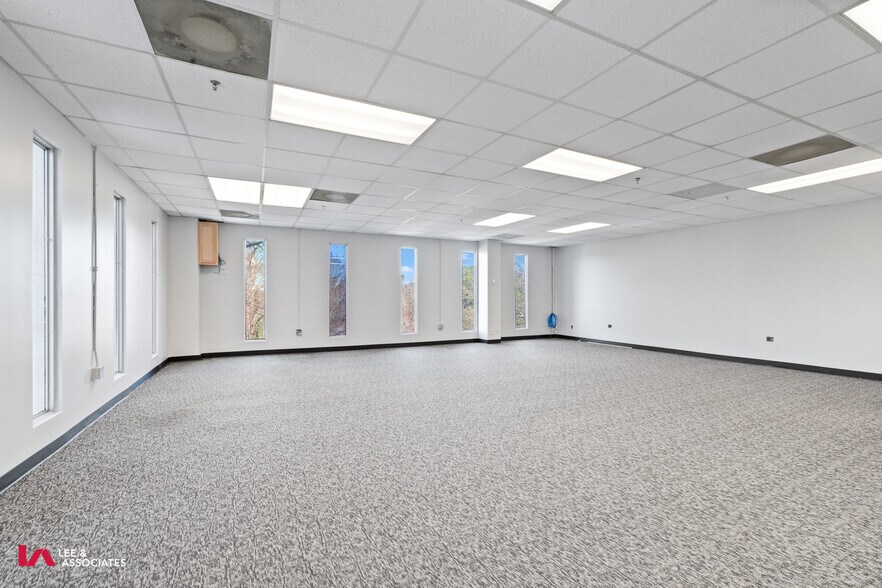 More Photos Of 3301 Buckeye Rd, Atlanta Office For Lease