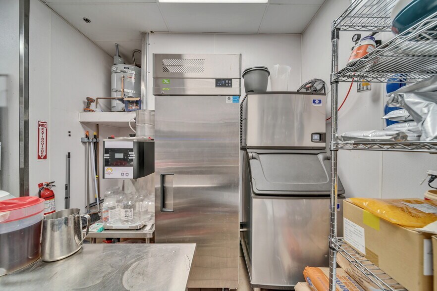 More Photos Of 1411 S Garfield Ave, Alhambra Office For Lease