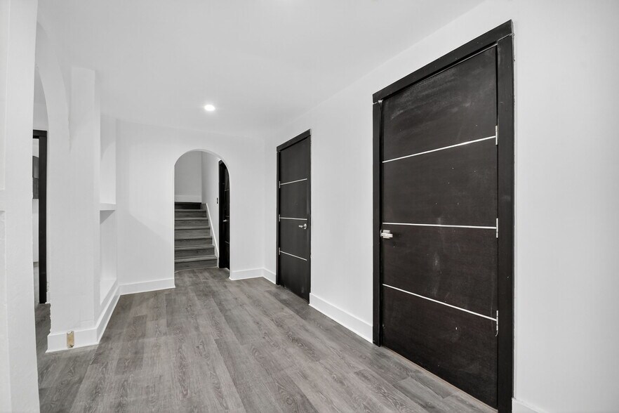 More Photos Of 220 SW 16th St, Dania Beach Office Residential For Sale