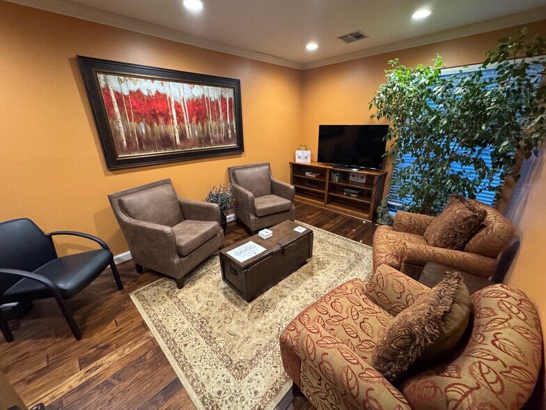 More Photos Of 6964 S 69th East Ave, Tulsa Medical For Sale