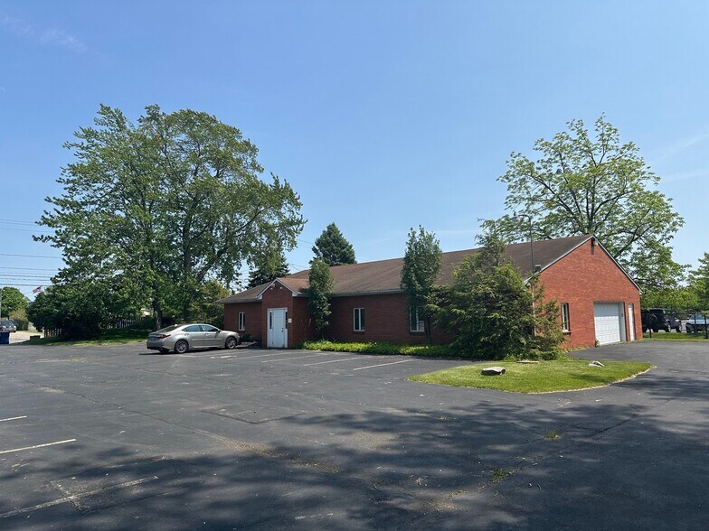 Primary Photo Of 2550 Sweet Home Rd, Buffalo Medical For Sale