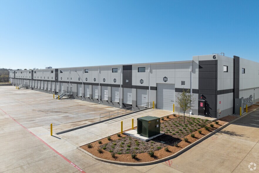 More Photos Of 1340 FM 2001, Buda Unknown For Lease