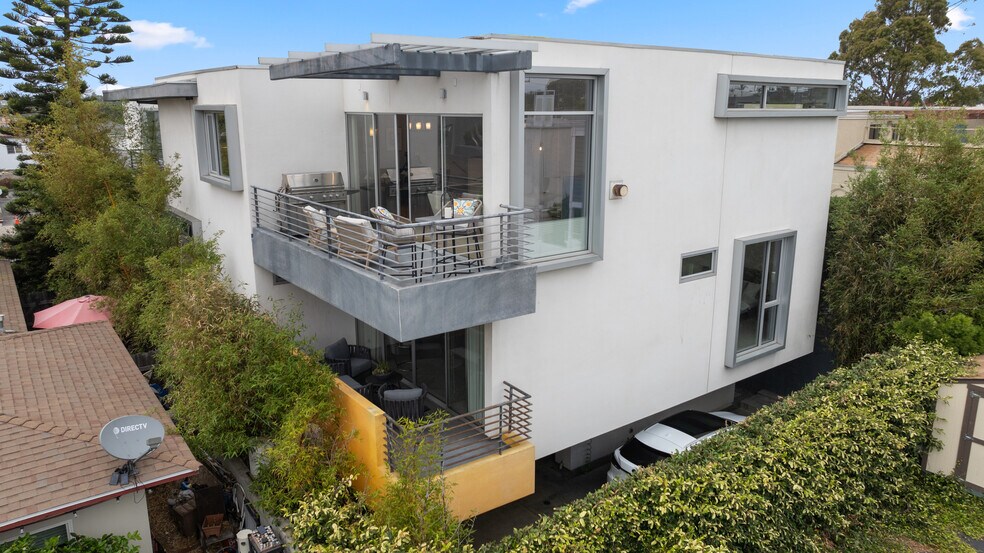 More Photos Of 930-932 Manhattan Beach Blvd, Manhattan Beach Office Residential For Sale