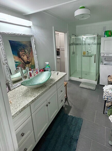 More Photos Of 309 High St, Portsmouth Storefront For Lease