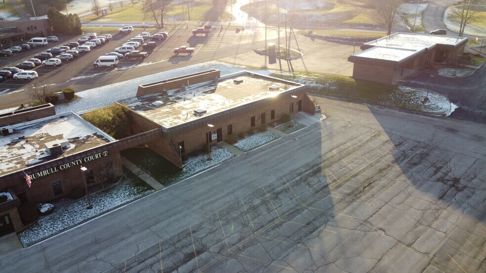 More Photos Of 7124 Brookwood Dr, Brookfield Office For Lease