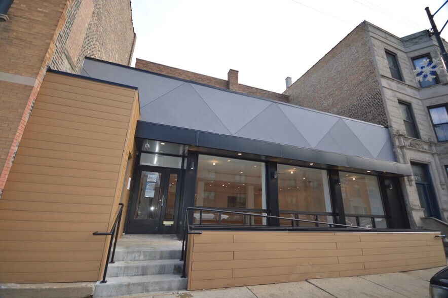 More Photos Of 2925 N Halsted St, Chicago Restaurant For Lease