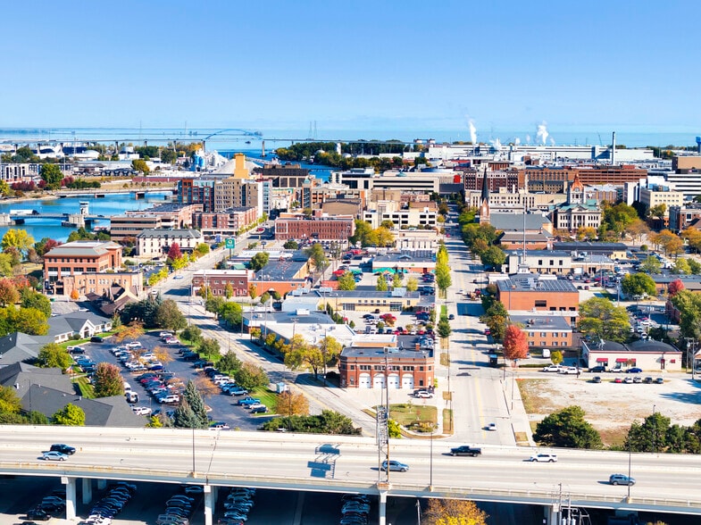 More Photos Of 501 S Washington St, Green Bay Research And Development For Lease