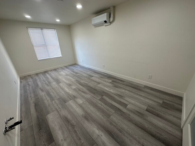 More Photos Of 235 Lake St, Reno Storefront Retail Office For Sale