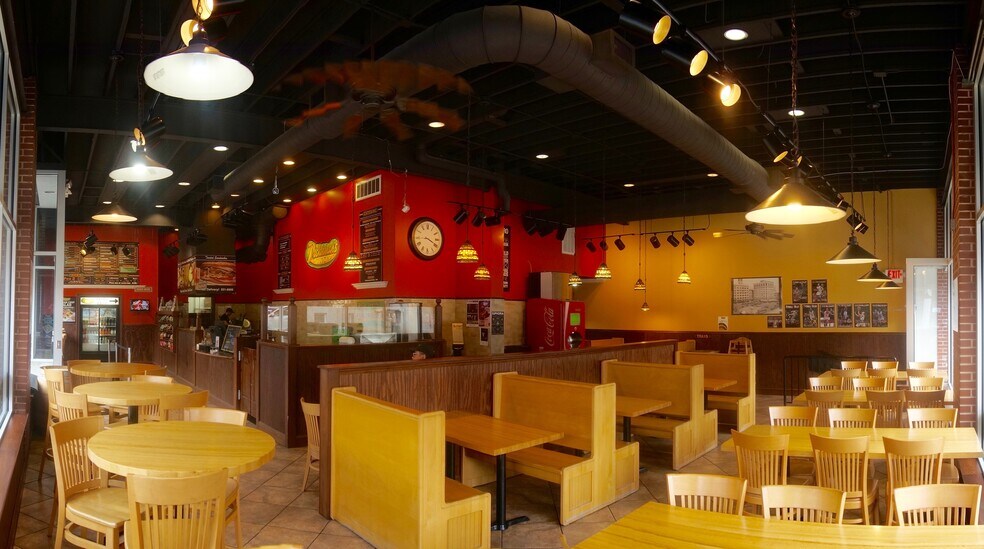 More Photos Of 333 S Jefferson St, Springfield Office For Lease