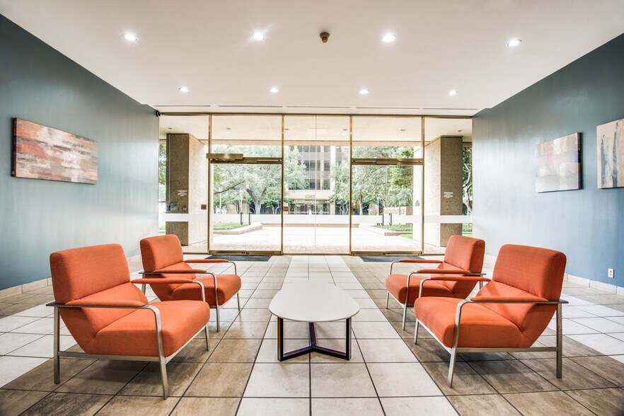 More Photos Of 13601 Preston Rd, Dallas Office For Sale
