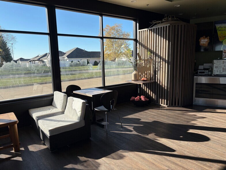 More Photos Of 300 Weatherstone Dr, Wadsworth Freestanding For Lease