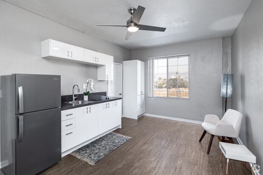 More Photos Of 5640 Santa Monica Blvd, Los Angeles Apartments For Sale