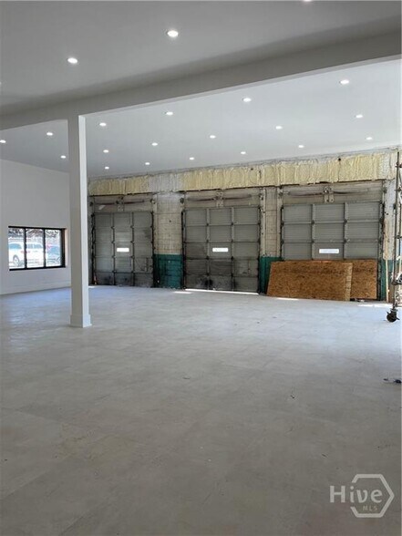 More Photos Of 2309 Skidaway Rd, Savannah Storefront For Lease