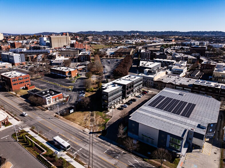 More Photos Of Downtown Chattanooga, TN, Chattanooga Medical For Sale