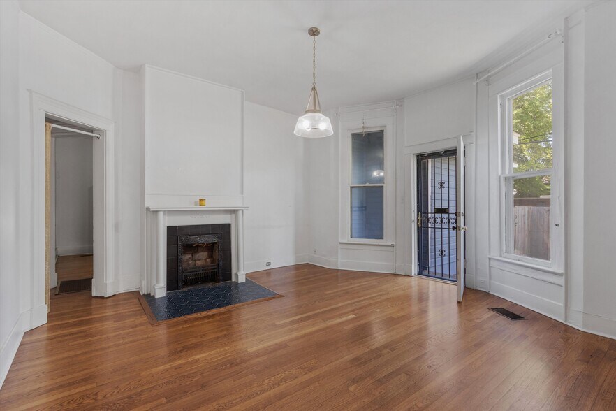 More Photos Of 2282 Central Ave, Memphis Loft Creative Space For Sale