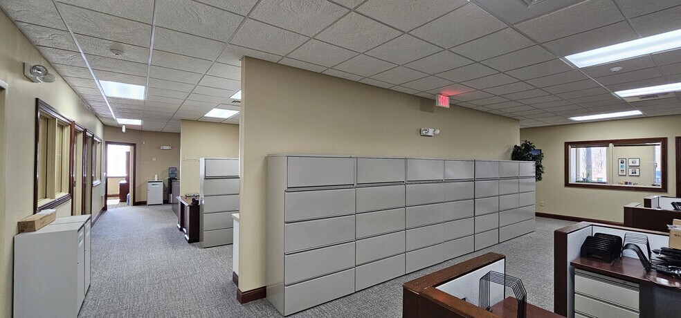 More Photos Of 7335 Crossleigh Ct, Toledo Office For Lease
