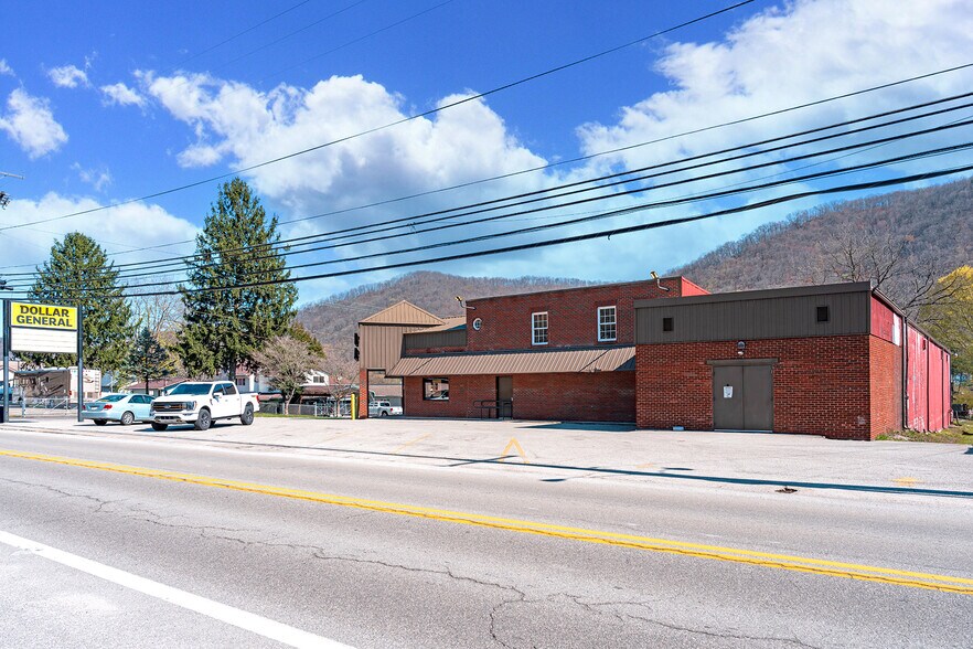 More Photos Of 12604 Maccorkle Ave, Chesapeake Freestanding For Sale