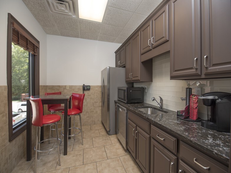 More Photos Of 1700 Pennsylvania Ave, McDonough Office For Lease