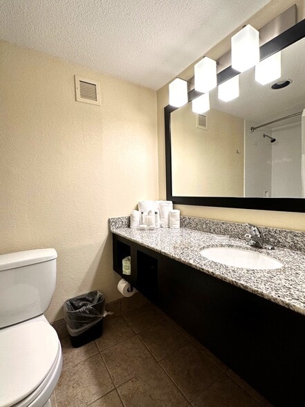 More Photos Of 6205 Ramada Dr, Clemmons Hotel For Sale