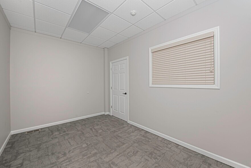 More Photos Of 1360 Montauk Hwy, Mastic Office For Sale