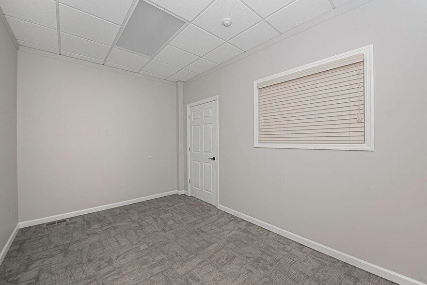 More Photos Of 1360 Montauk Hwy, Mastic Office For Lease