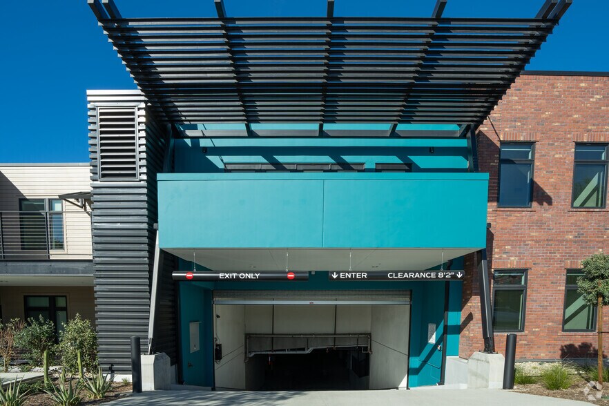 More Photos Of 329 S Highway 101, Solana Beach Apartments For Lease