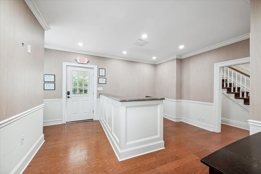 More Photos Of 345 US-202, Bedminster Office For Lease