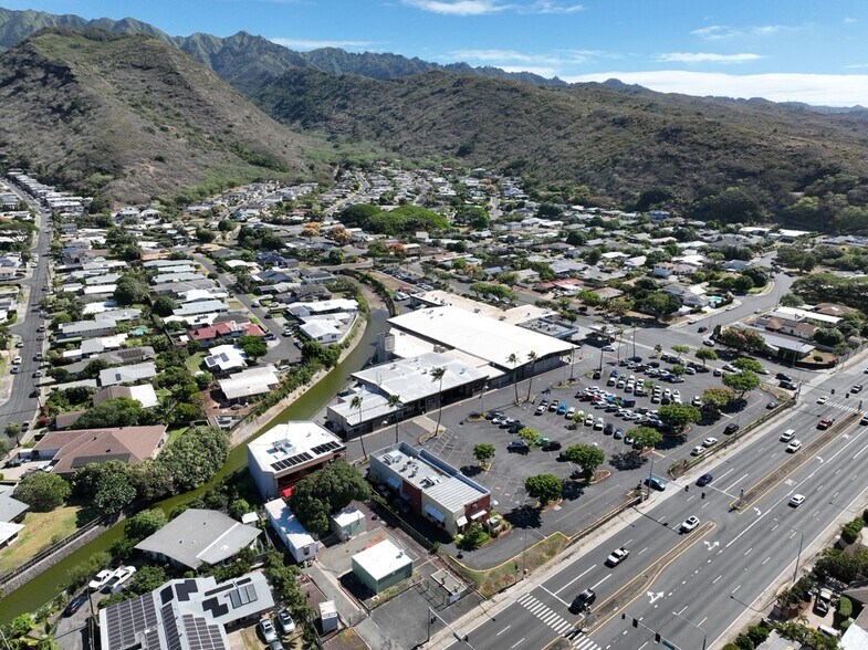 More Photos Of 549 Halemaumau St, Honolulu Restaurant For Sale