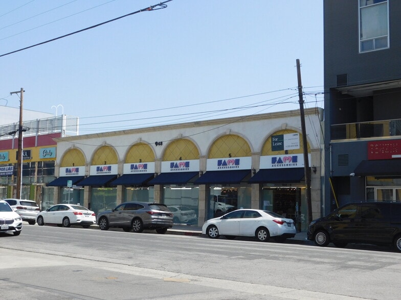 More Photos Of 948 Crocker St, Los Angeles Storefront Retail Office For Lease