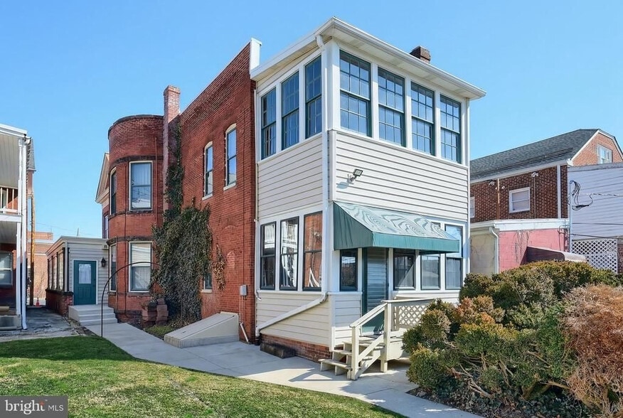 More Photos Of 119 Baltimore St, Hanover Office Residential For Sale