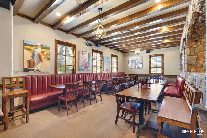 More Photos Of 4330 Kell Blvd, Wichita Falls Restaurant For Sale