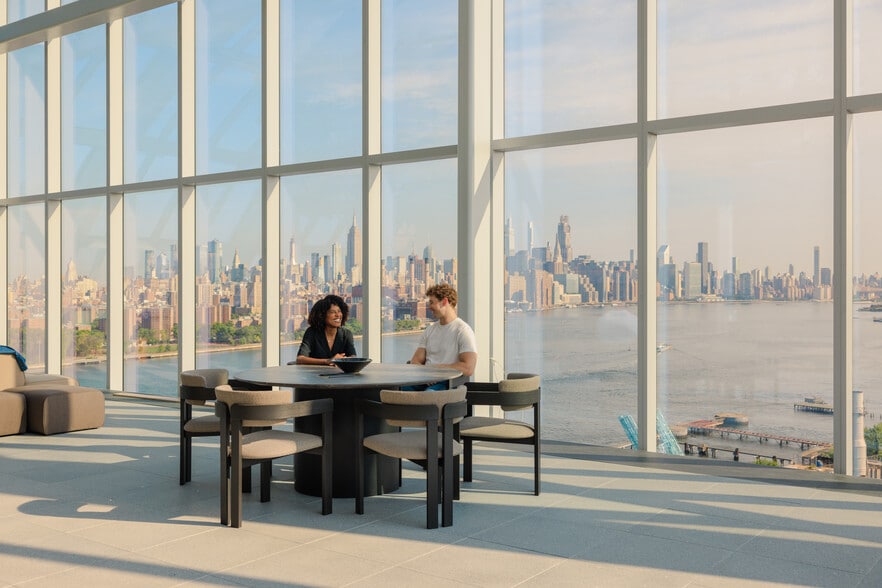 More Photos Of 300 Kent Ave, Brooklyn Office For Lease