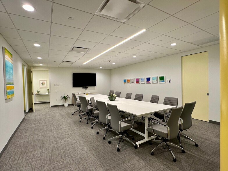 More Photos Of 1700 E Putnam Ave, Old Greenwich Office For Sale