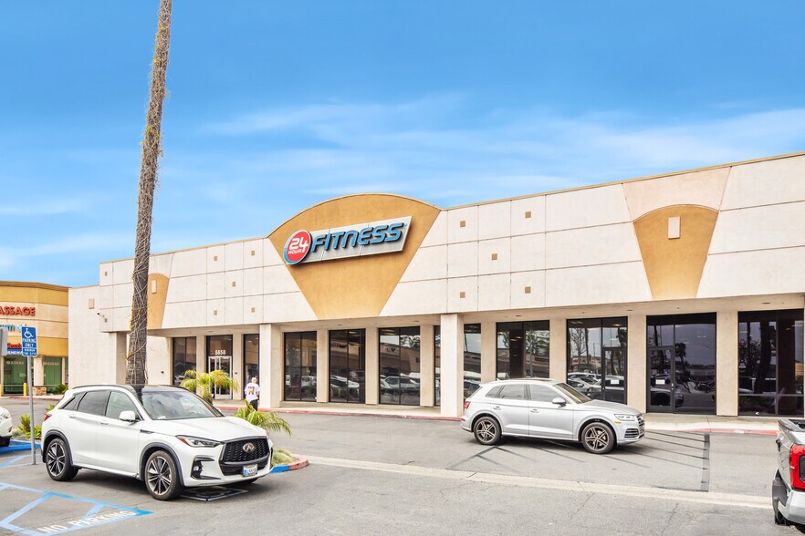 More Photos Of 5858 Warner Ave, Huntington Beach Freestanding For Sale