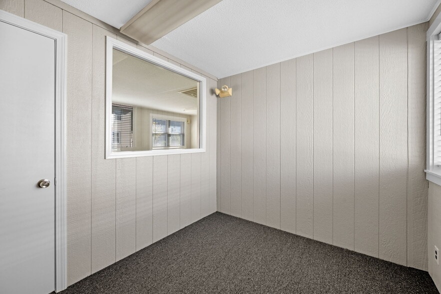 More Photos Of 170 Main St, North Reading Office For Lease