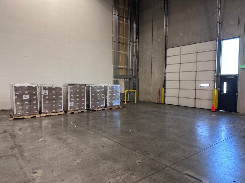 More Photos Of 106 SE 223rd Ave, Gresham Warehouse For Lease