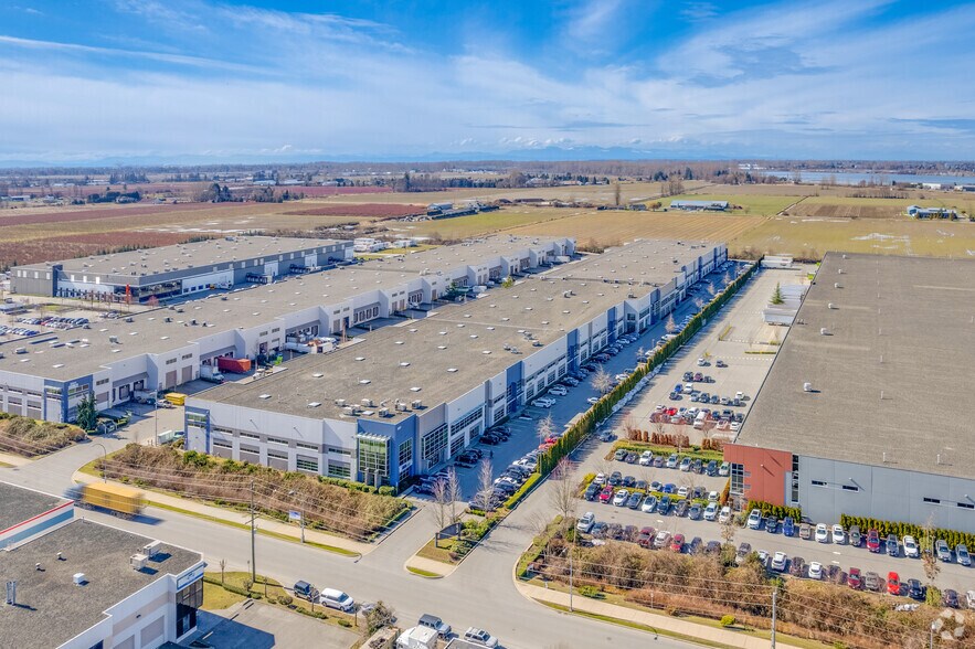 More Photos Of 6951 72nd St, Delta Warehouse For Lease