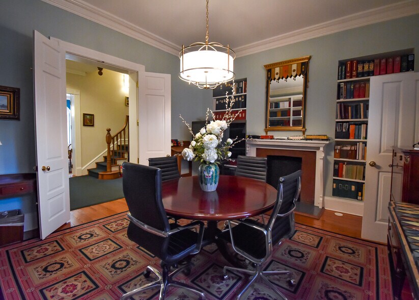 More Photos Of 1224-1226 17th St NW, Washington Loft Creative Space For Lease