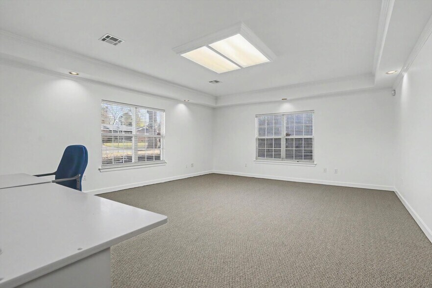 More Photos Of 5407 S Lewis Ave, Tulsa Office For Lease