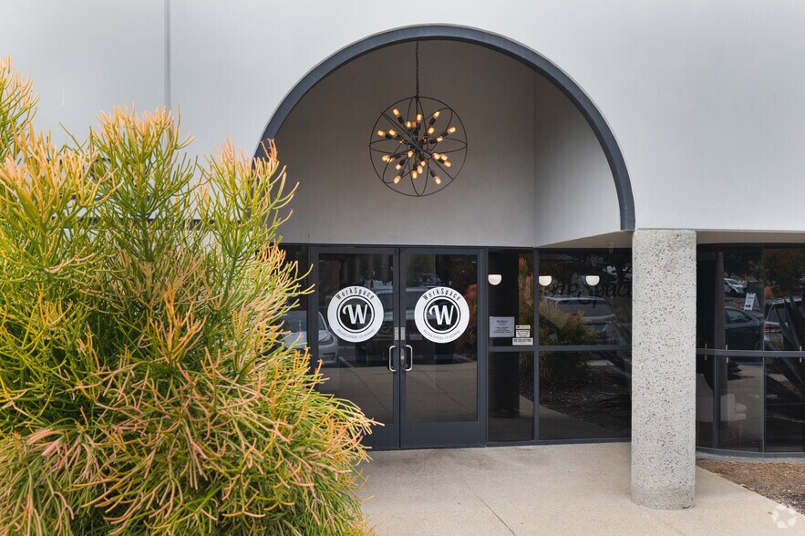 More Photos Of 2292 Faraday Ave, Carlsbad Research And Development For Sale