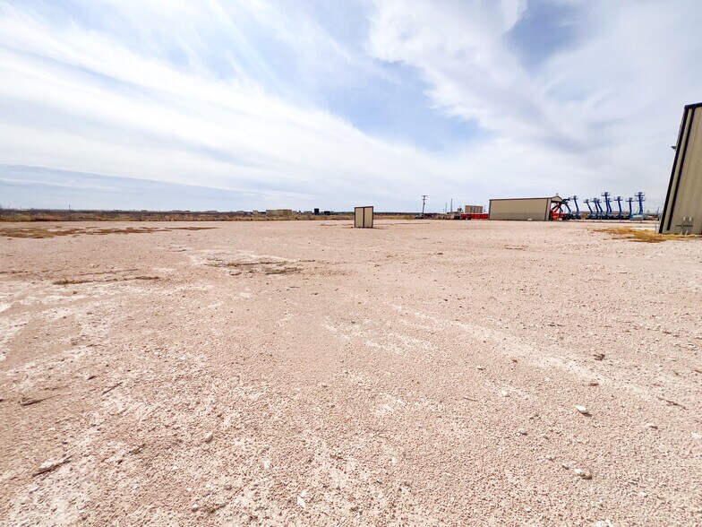 More Photos Of 9003 W County Road 130, Midland Warehouse For Lease