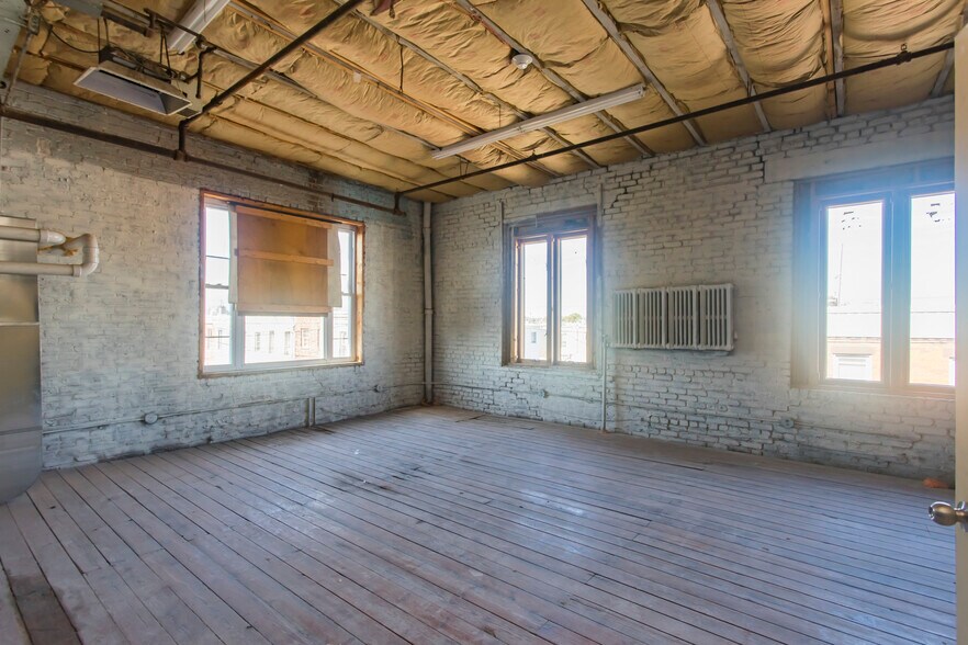 More Photos Of 3130 Belgrade St, Philadelphia Warehouse For Lease