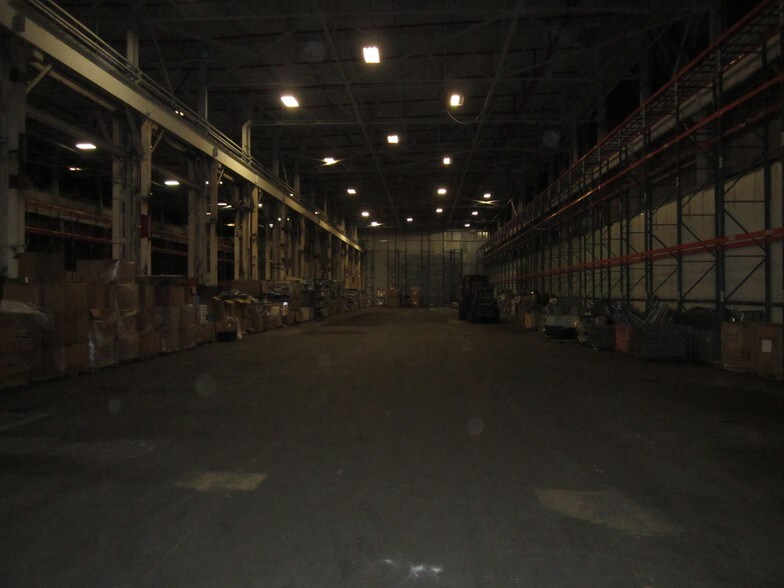 More Photos Of 1052 Mahoning Ave, Warren Manufacturing For Lease