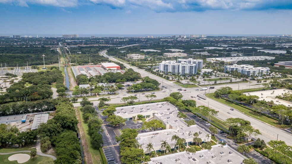 More Photos Of 901-925 Clint Moore Rd, Boca Raton Loft Creative Space For Lease