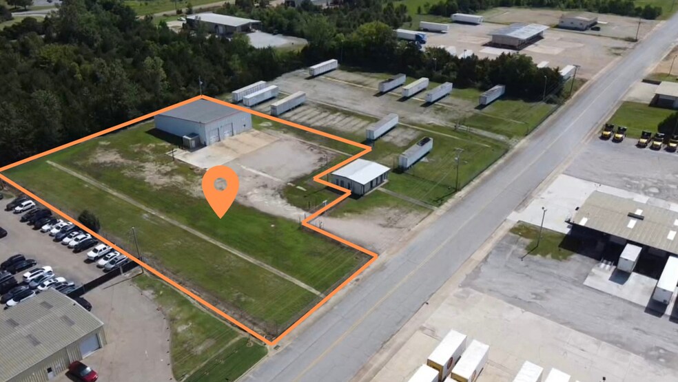 More Photos Of 3052 Jeff Homan Dr, Tupelo Light Distribution For Lease