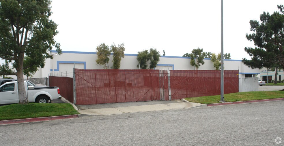 More Photos Of 161 Mercury Cir, Pomona Warehouse For Lease