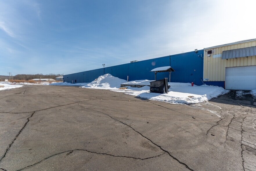 More Photos Of 55 Lathrop Road Ext, Plainfield Manufacturing For Sale