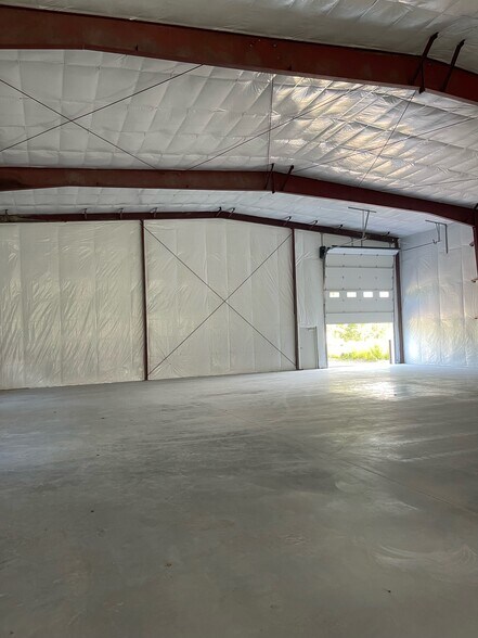 More Photos Of 28163 Nine Foot Rd, Dagsboro Showroom For Lease