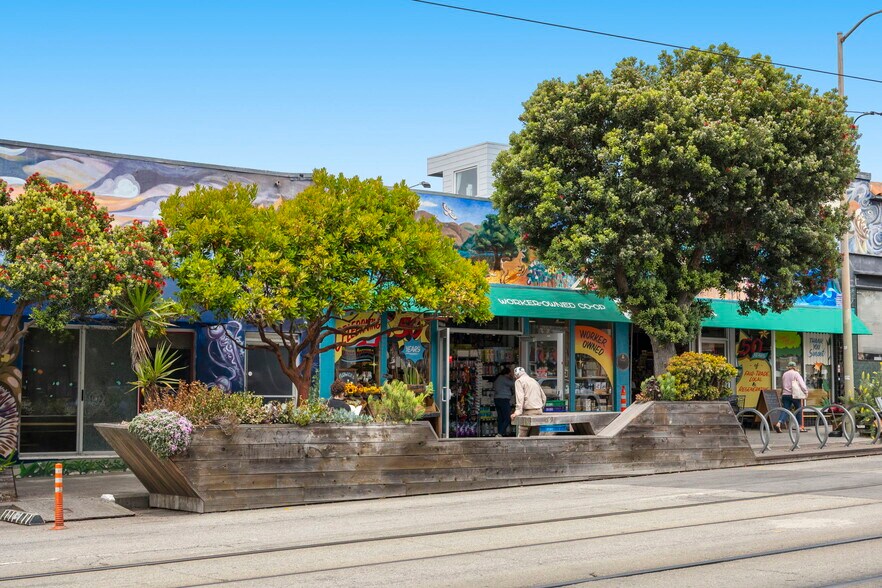 More Photos Of 4532 Irving St, San Francisco Apartments For Sale